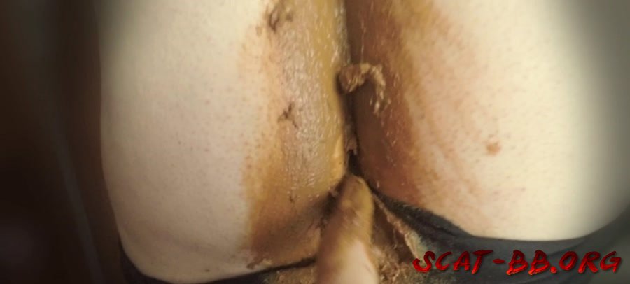 Black leggings and smearing on pussy part 1 (KatiePoo) 1 January 2019 [FullHD 1080p] 550 MB