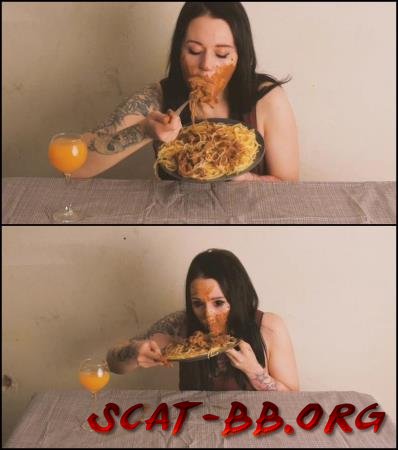 Shitting on pasta and play food scat fetish. (Defecation, Food from shit) 4 February 2019 [FullHD 1080p] 763 MB