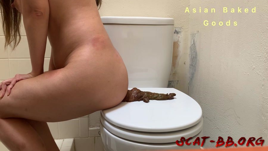 Shit side ways on the toilet seat (Marinayam19) 7 April 2021 [FullHD 1080p] 422 MB