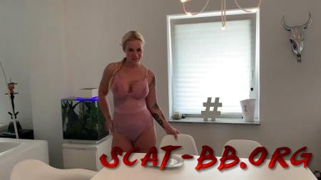 Breakfast is ready - I come kack and piss your plate full with Devil Sophie (SteffiBlond) 11 April 2022 [UltraHD 4K] 486 MB