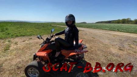 THIS is a brake track - outdoor quad shits escalated (Devil Sophie) 4 May 2022 [UltraHD 4K] 840 MB