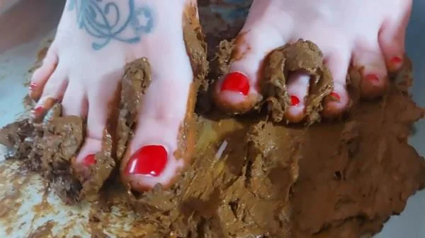 Smeared shit on your feet, lick it up slave (Solo) 29 May 2024 [HD 720p] 84.1 MB