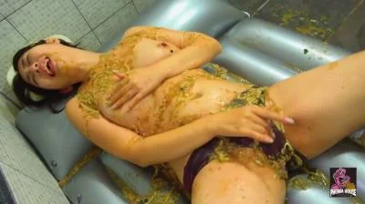 Japanese girls eating, puking and masturbating in own vomit (個撮 喉奥鬼調教 爆裂噴射ゲロ 2) 18 September 2024 [FullHD 1080p] 1.51 GB