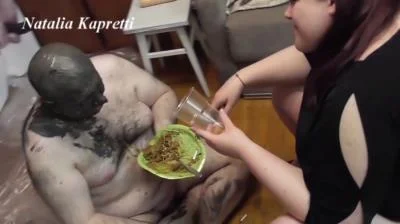 Feeding, Pushing Down Shit In The Pig’s Throat (Natalia Kapretti) 16 September 2024 [FullHD 1080p] 1.74 GB