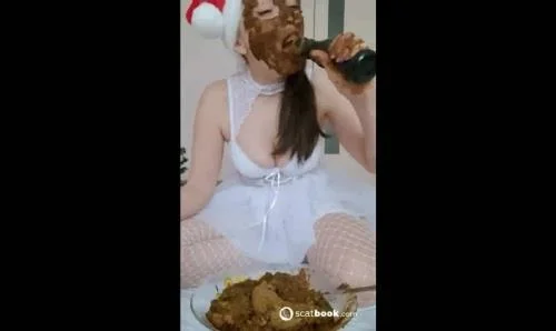 Santa's New Year's Gift (with 15 loads of shit) (Scatlina) 1 March 2025 [HD 720p] 395.68 MB