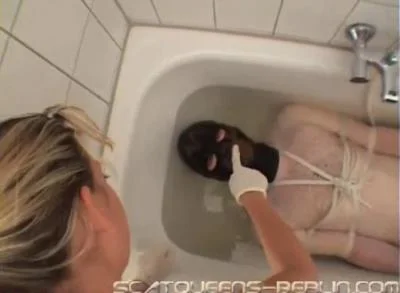 Scat Shower (Lady Missy, Lucy Delunatic, Lady Grace, Miss Flowers, Lady Katherina, Lisa Anderson) 30 April 2025 [SD] 97.3 MB