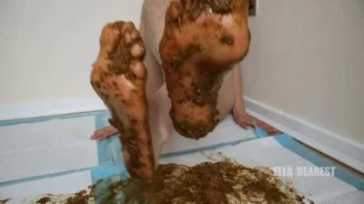 Barefoot Poop Trampling (Ella Dearest aka Efro Ella) 17 June 2025 [HD 720p] 42.3 MB