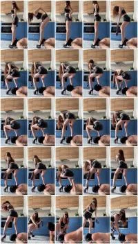 New toilet whore has to work her cheap hole (Mistress Jardena) 17 September 2025 [SD] 15.1 MB