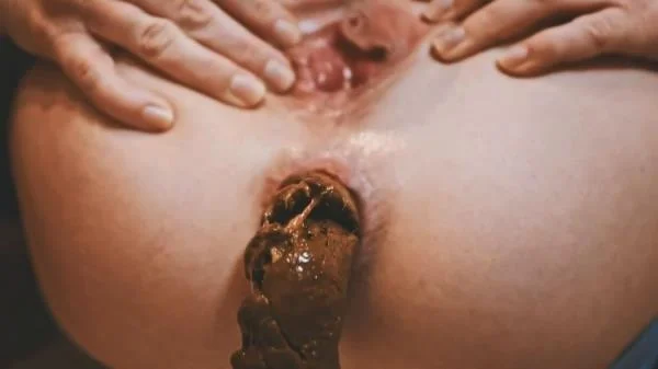 Closeup Pussyplay With Shit (Mia Skye aka MiaRoxxx) 23 October 2025 [HD 720p] 16.1 MB