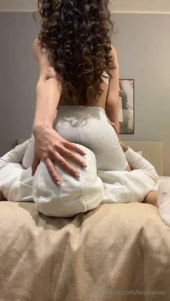 Lena OnlyFans 06 (Farting Lena) 1 December 2025 [SD] 21.6 MB