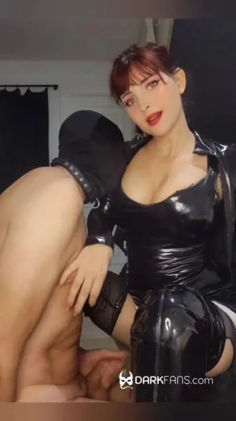 Facesitting, clean mistress ass. Masturbation (Solo, Toilet Slavery) 8 February 2026 [UltraHD 2K] 210 MB