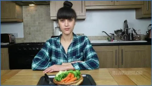 Sunday Dinner (Ella Dearest) 4 April 2026 [HD 720p] 59.62 MB