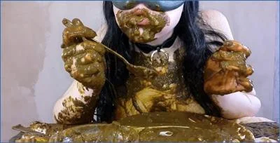 Anna Coprofield's Private Dinner Party Full of Toilet Fetish action
