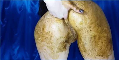 Anna Coprofield Solo Model in White Jeans with Hardcore Shitting and Shit Eating