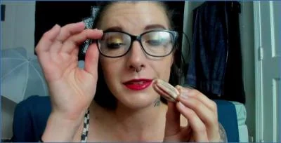 Missellie in The Tampon Whore: Extreme Scat and Toilet Play