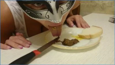 Brown Wife Smearing and Eating Shit With Bread