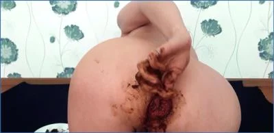 Dirty Betty in Hardcore Scat and Anal Play with Lina Russia