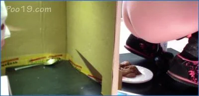 MilanaSmelly's Scat Escalation: From Facesitting to Human Toilet