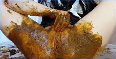 Anna Coprofield Takes On Extreme Polish Scat and Prolapse