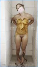 Sweet Bella's Shower Smearing: extreme Anal Pooping and Copro