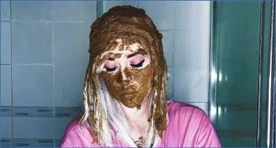 SweetBettyParlour's Filthy Shitting and Pissing Kaviar Fetish