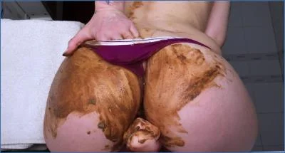 SweetBettyParlour's Extreme Kaviar clip: Hardcore Shitting and Pissing