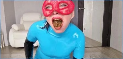 Scatlina Engages in Hardcore Piss Shitting and Copro in Latex Outfit
