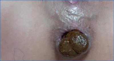 Maria Devot in Kinky Fetish Piss and Poop Clip