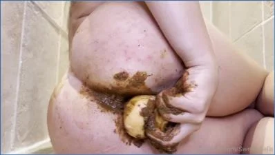 Sweet Bella in Hardcore Anal Scat mess