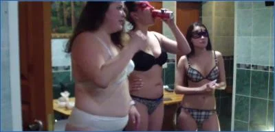 MilanaSmelly Leads Toilet Slave Serving 4 Ladies in Sauna