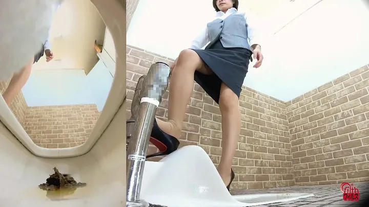 Pooping Girls Clog Old Japanese Toilets with Heavy Natural Loads