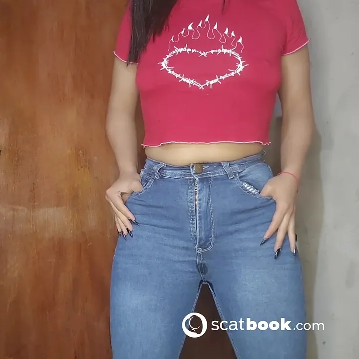Flornatiii Drops a Soft Kaviar Load with a Playful Grin
