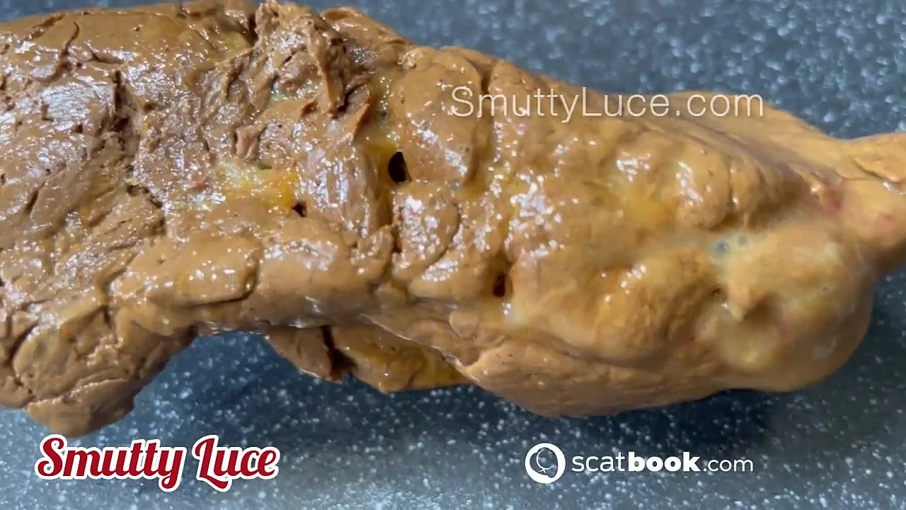 Smutty Luce Takes Her Time With a Double Serving of Heavy Scat